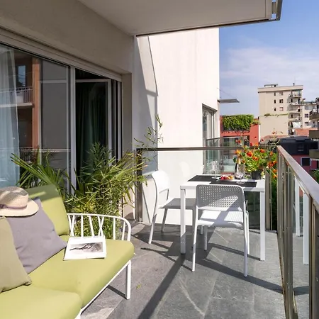 Vela Centro Con Garage Lejlighed Milano
